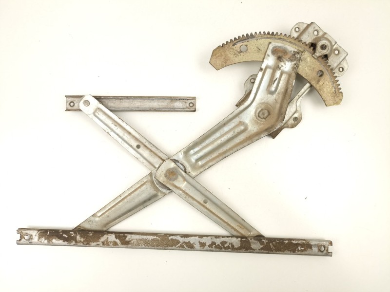 Recambio de elevalunas delantero derecho para ssangyong actyon 2.9 d dm602 referencia OEM IAM 7230205002  