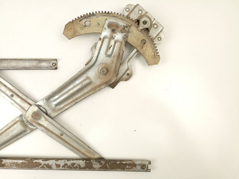 Recambio de elevalunas delantero derecho para ssangyong actyon 2.9 d dm602 referencia OEM IAM 7230205002  