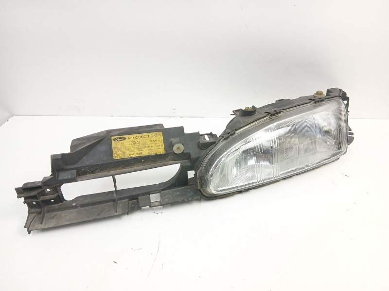 Recambio de faro izquierdo para ford mondeo i sedán (gbp) 1.8 td referencia OEM IAM 93BG13N010AE  