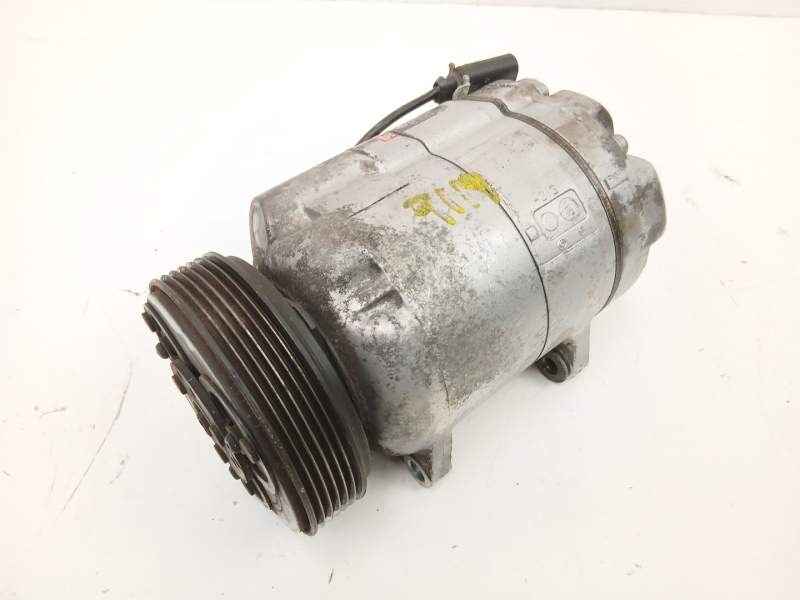 Recambio de compresor aire acondicionado para volkswagen golf iv (1j1) 1.6 16v referencia OEM IAM 1J0820803G  