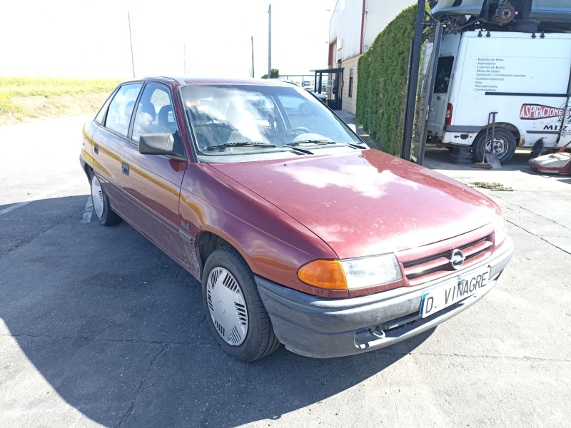 opel astra f sedán (t92) del año 1994