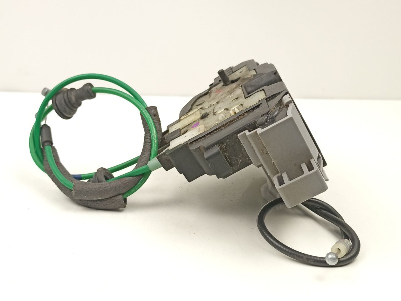 Recambio de cerradura puerta trasera izquierda para hyundai i30 1.4 g referencia OEM IAM 814102L000  