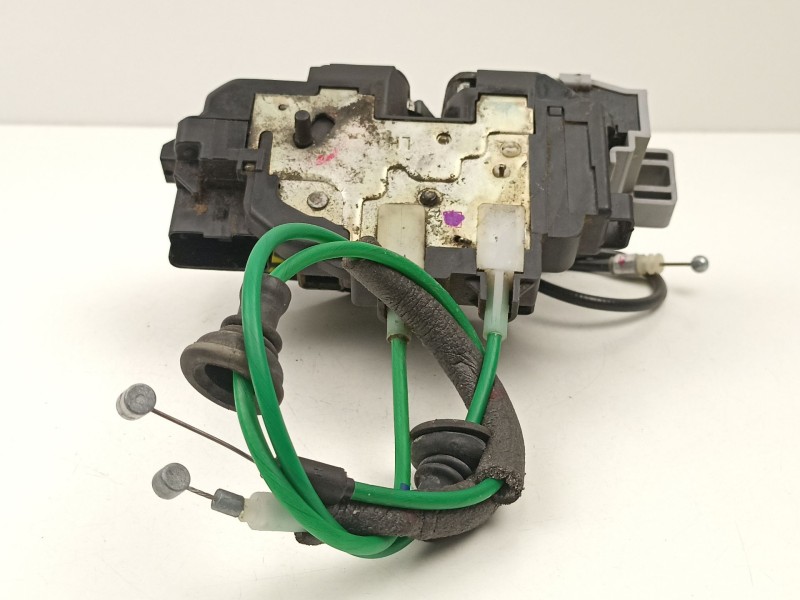 Recambio de cerradura puerta trasera izquierda para hyundai i30 1.4 g referencia OEM IAM 814102L000  