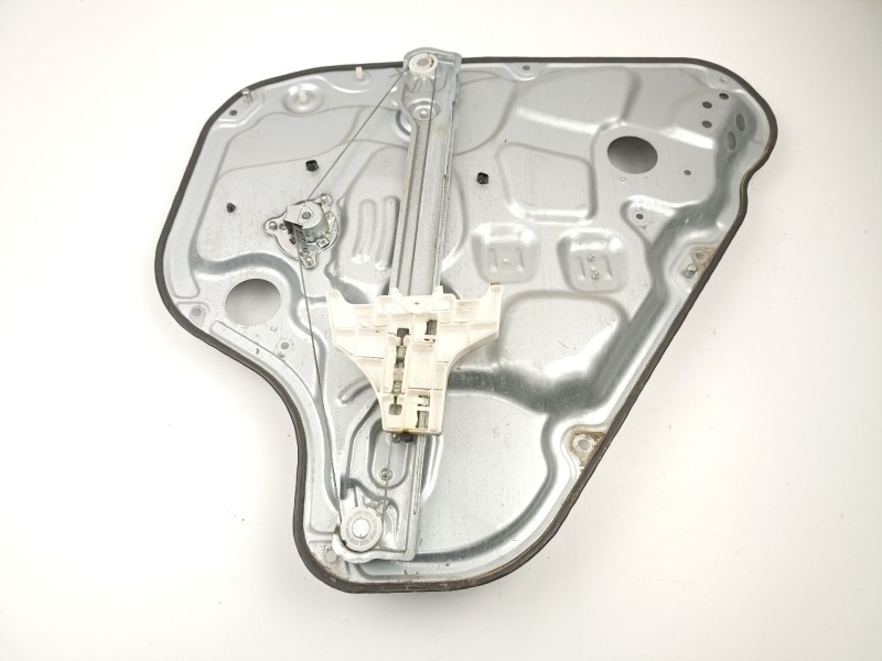 Recambio de elevalunas trasero izquierdo para hyundai i30 1.4 g referencia OEM IAM 834702R000  