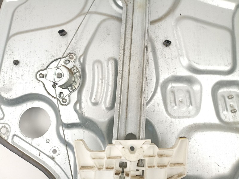 Recambio de elevalunas trasero izquierdo para hyundai i30 1.4 g referencia OEM IAM 834702R000  