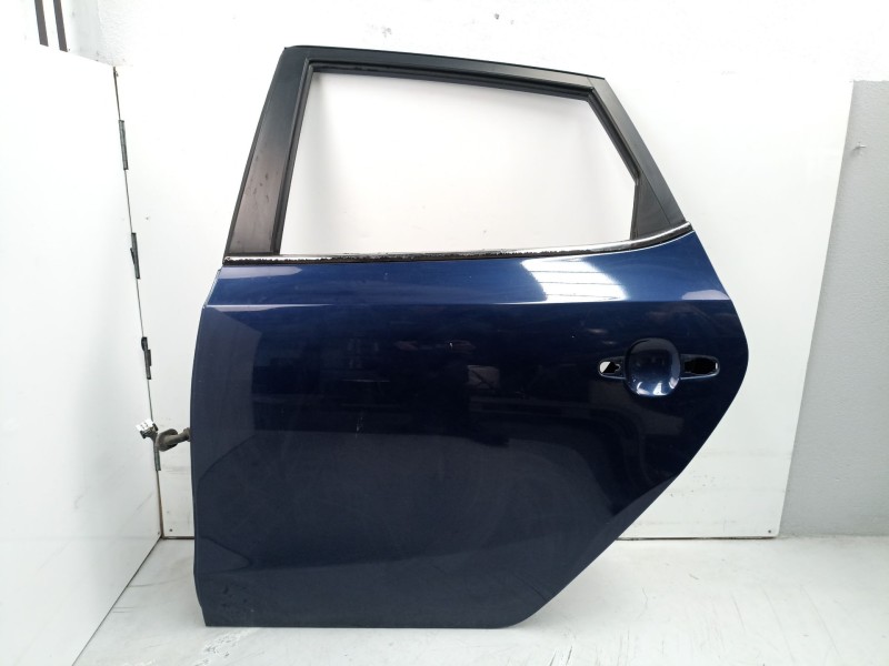 Recambio de puerta trasera izquierda para hyundai i30 1.4 g referencia OEM IAM 770032R010  