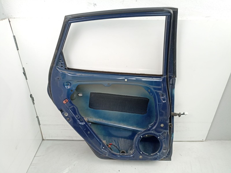 Recambio de puerta trasera izquierda para hyundai i30 1.4 g referencia OEM IAM 770032R010  