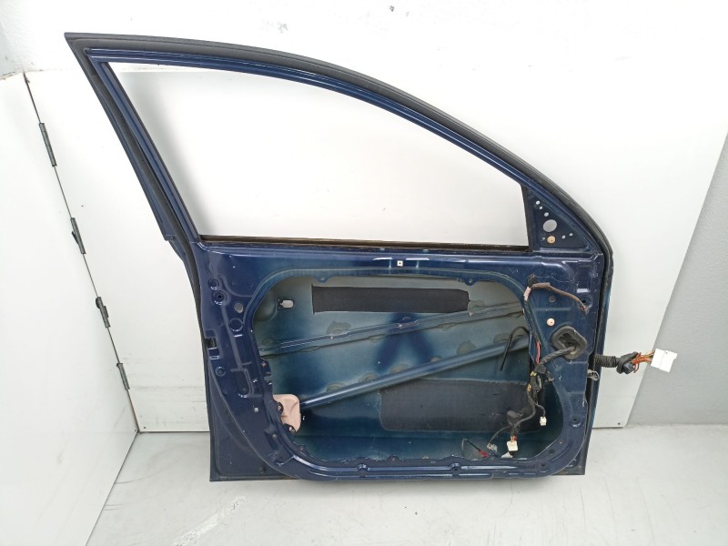 Recambio de puerta delantera izquierda para hyundai i30 1.4 g referencia OEM IAM 760032R010  