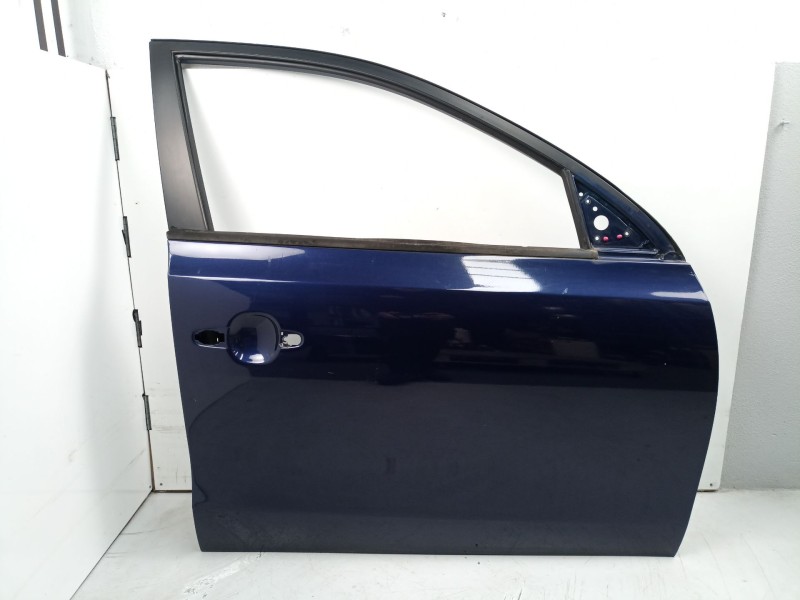 Recambio de puerta delantera derecha para hyundai i30 1.4 g referencia OEM IAM 760042R010  