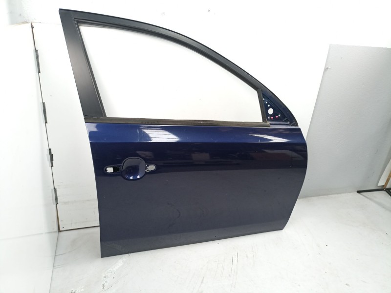 Recambio de puerta delantera derecha para hyundai i30 1.4 g referencia OEM IAM 760042R010  