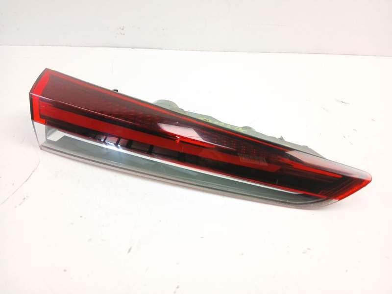 Recambio de piloto porton izquierdo para renault captur ii (hf_) tce 140 (hfn0) referencia OEM IAM 225553734R  