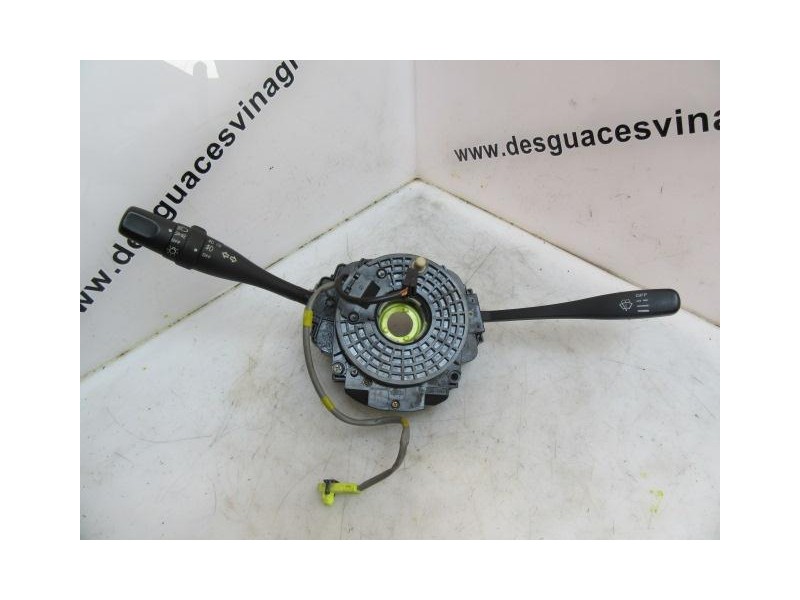 Recambio de mando luces y limpias : nissan navara : 2.5 td sport [2004] para nissan navara 2.5 td sport referencia OEM IAM   