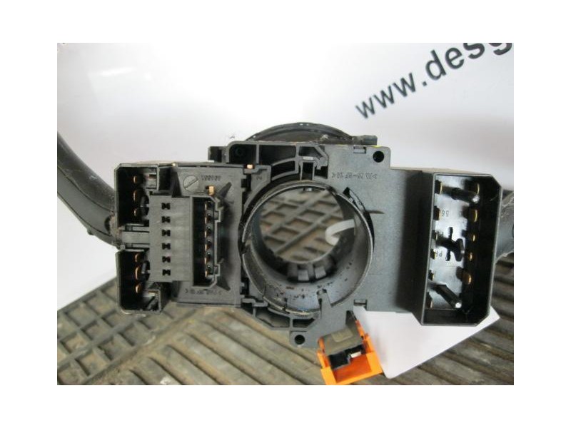 Recambio de mando luces y limpias : volkswagen bora : 1.9 tdi 6v (arl) (150cv) 4p [2001] para volkswagen bora 1.9 tdi 6v (arl) r