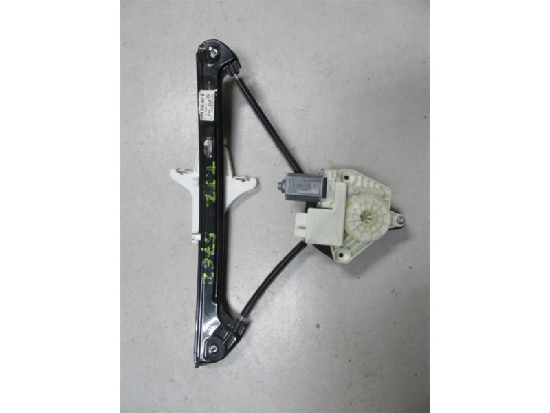 Recambio de elevalunas elec. tra. izq. : volkswagen golf : 1.6 td (104,69cv) [2013] para volkswagen golf 1.6 td referencia OEM I