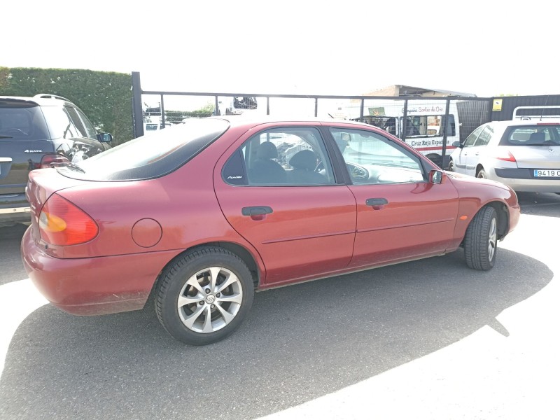 ford mondeo ii (bap) del año 2000