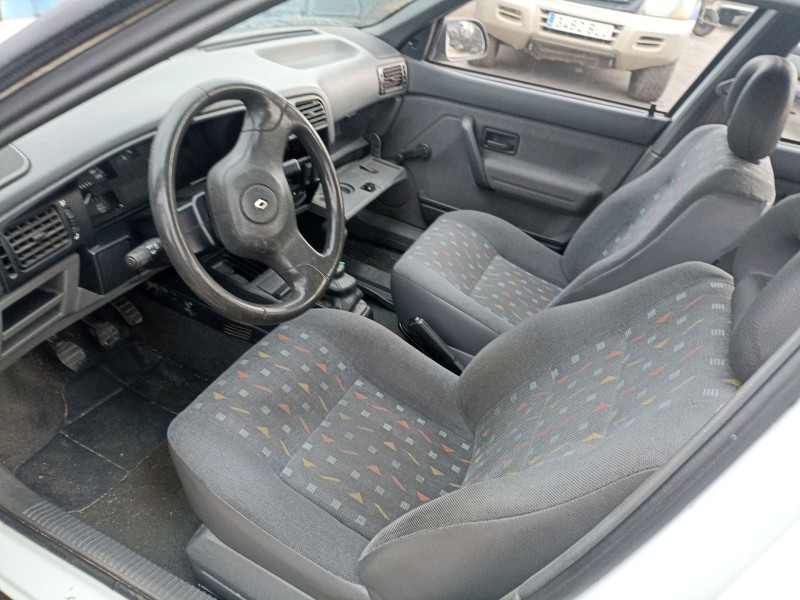 renault 19 i chamade (l53_) del año 1993