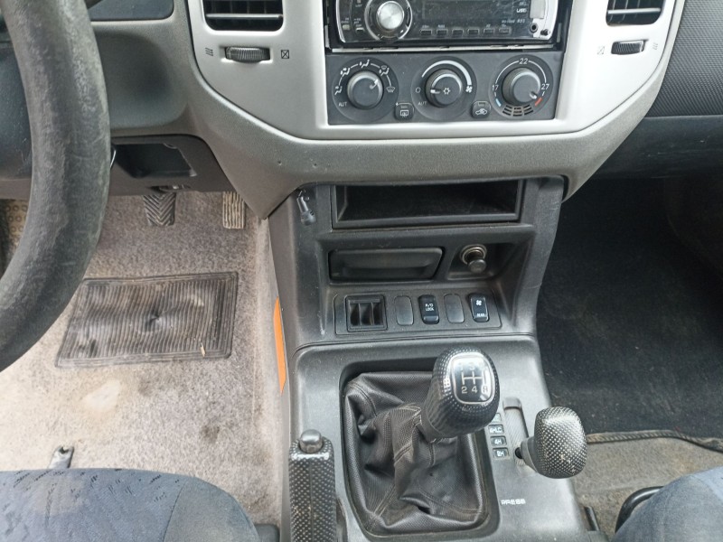 mitsubishi montero iii canvas top (v6_w, v7_w) del año 2001