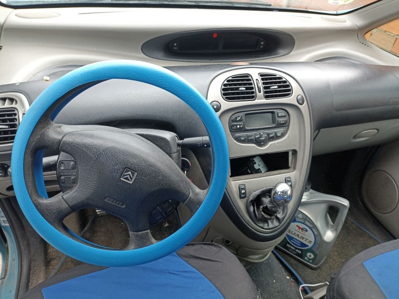 citroën xsara picasso (n68) del año 2002