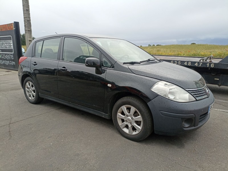 nissan tiida hatchback (c11) del año 2009