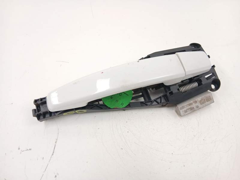 Recambio de manilla delantera derecha para chevrolet cruze hatchback (j305) 1.6 referencia OEM IAM 13505889  