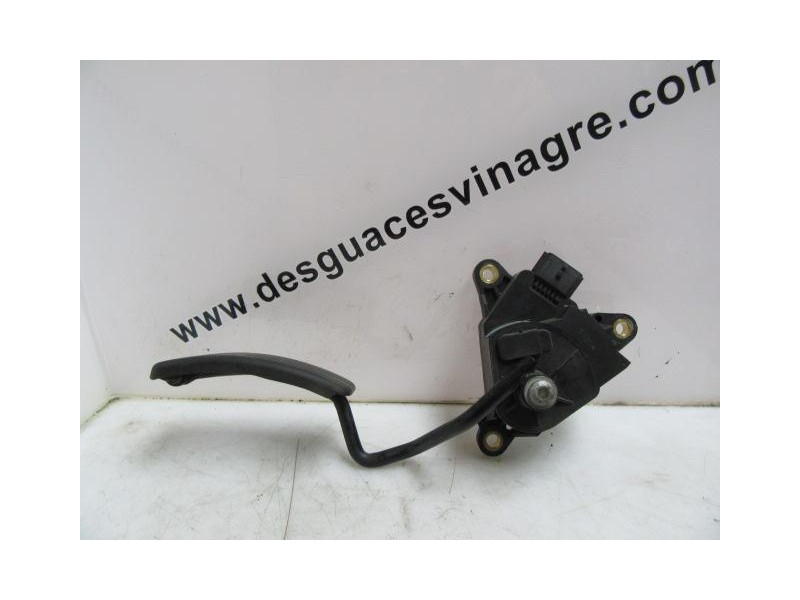 Recambio de potenciómetro aceleración : renault clio : 1.5 dci (67,98cv) [2010] para renault clio 1.5 dci referencia OEM IAM 820