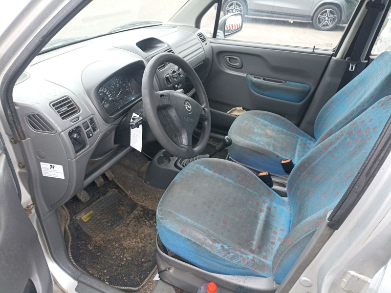 opel agila (a) (h00) del año 2001