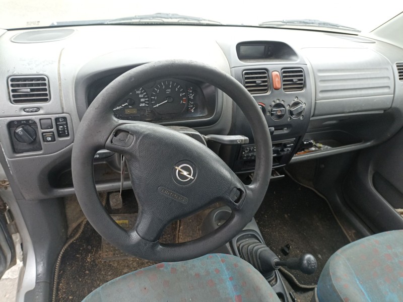 opel agila (a) (h00) del año 2001