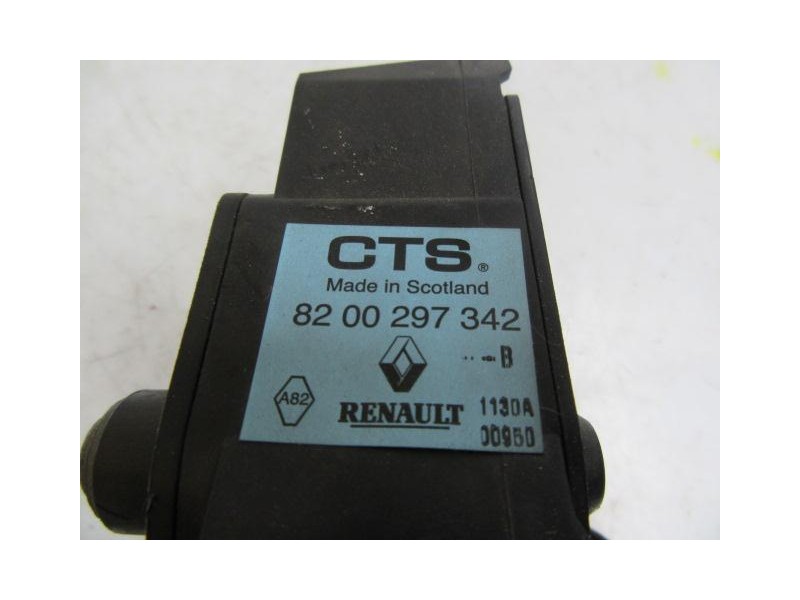 Recambio de potenciómetro aceleración : renault clio : 1.5 dci (67,98cv) [2010] para renault clio 1.5 dci referencia OEM IAM 820