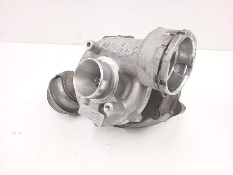 Recambio de turbo para volkswagen passat b5.5 variant (3b6) 1.9 tdi referencia OEM IAM 038145702G GT1749VA 