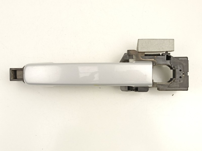 Recambio de manilla delantera izquierda para nissan qashqai (j10) tekna referencia OEM IAM 80611EB300  