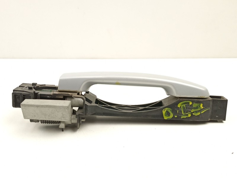 Recambio de manilla delantera izquierda para nissan qashqai (j10) tekna referencia OEM IAM 80611EB300  