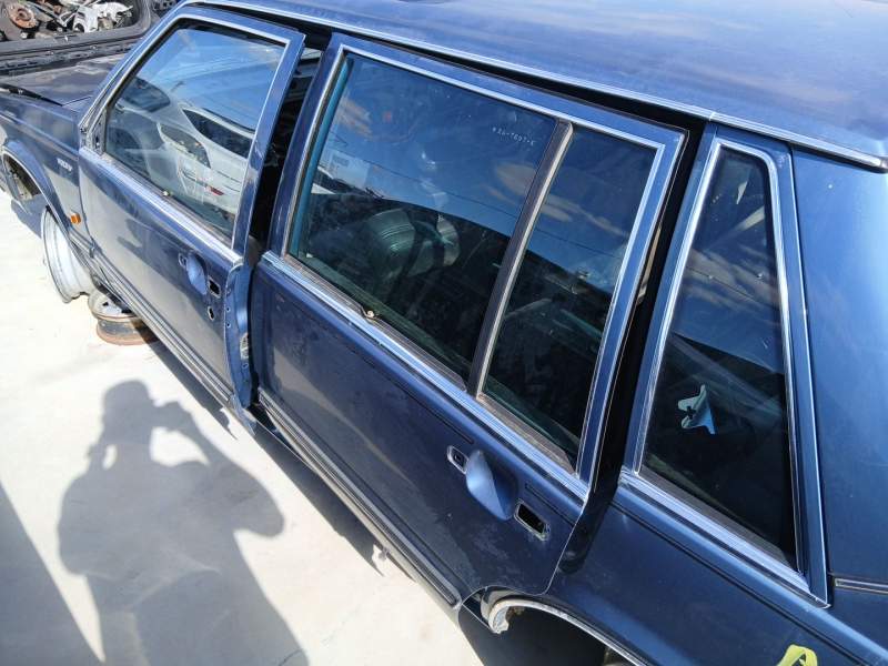 Recambio de puerta trasera izquierda para volvo 760 (704, 764) 2.8 referencia OEM IAM 3526124  