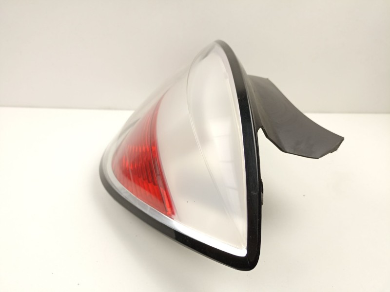 Recambio de piloto trasero derecho para opel astra h (a04) 1.7 cdti (l48) referencia OEM IAM 24451837  