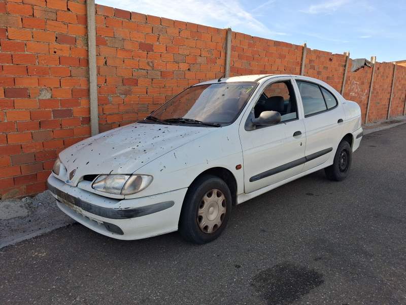 Recambio de carroceria para renault megane i classic (la0/1_) 1.6 i (la0l) referencia OEM IAM   