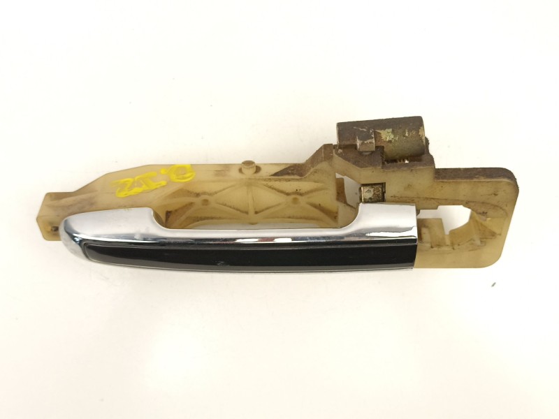 Recambio de manilla delantera izquierda para hyundai sonata v (nf) 2.0 crdi referencia OEM IAM 826553K000  