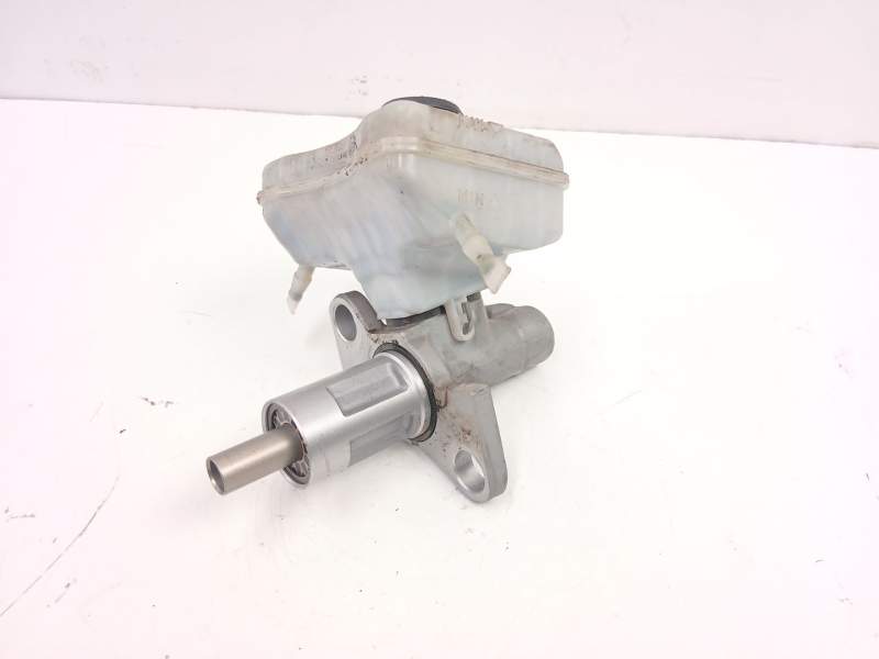 Recambio de bomba de freno para audi q5 (8rb) 2.0 tdi quattro referencia OEM IAM 8K0611021A  