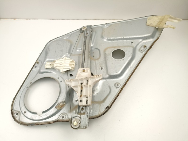 Recambio de elevalunas trasero izquierdo para hyundai sonata v (nf) 2.0 crdi referencia OEM IAM 834713K001  834503K001