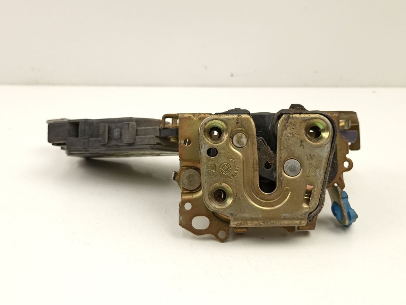 Recambio de cerradura puerta delantera derecha para subaru forester 2.0 g /ej20 referencia OEM IAM 61031SA040  