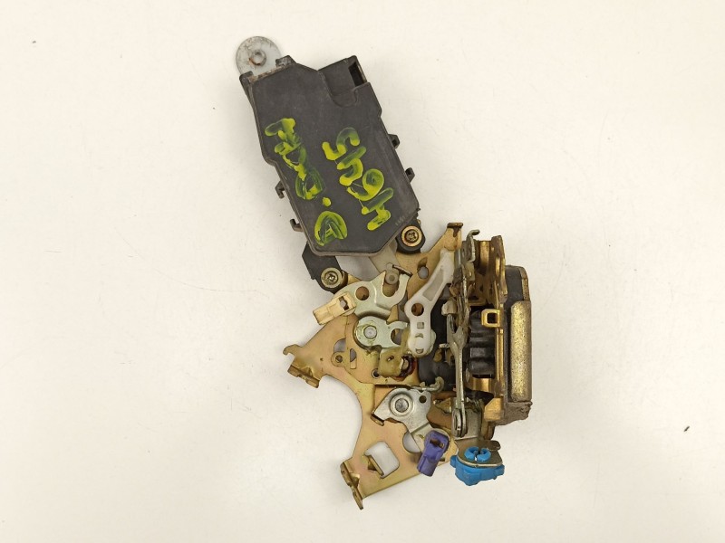 Recambio de cerradura puerta delantera derecha para subaru forester 2.0 g /ej20 referencia OEM IAM 61031SA040  