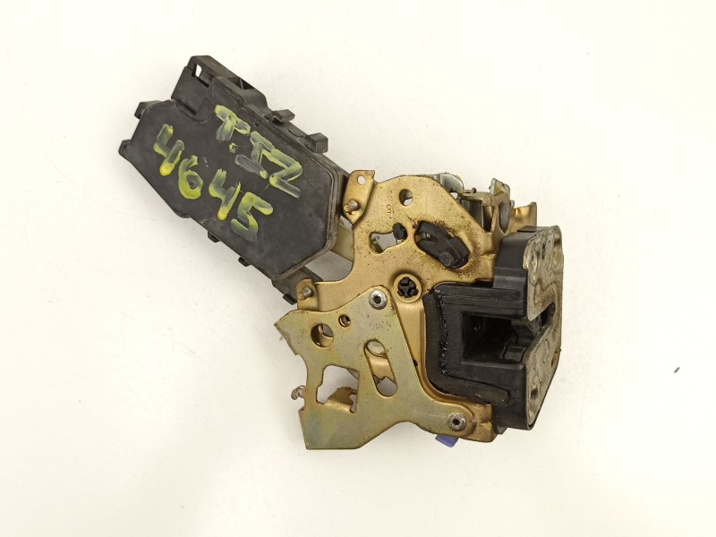 Recambio de cerradura puerta trasera izquierda para subaru forester 2.0 g /ej20 referencia OEM IAM 61034SA011  