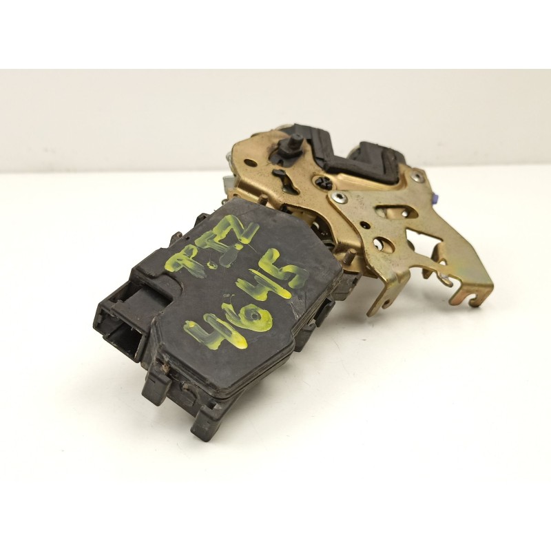 Recambio de cerradura puerta trasera izquierda para subaru forester 2.0 g /ej20 referencia OEM IAM 61034SA011  