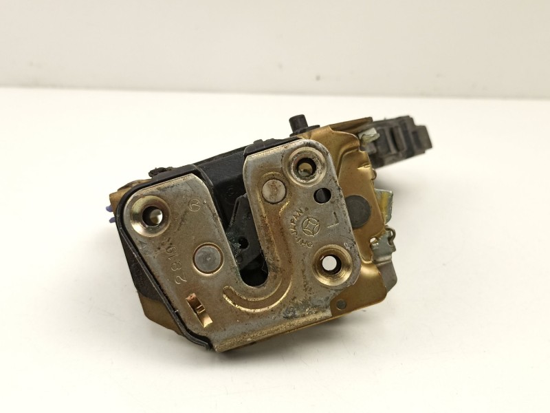 Recambio de cerradura puerta trasera izquierda para subaru forester 2.0 g /ej20 referencia OEM IAM 61034SA011  