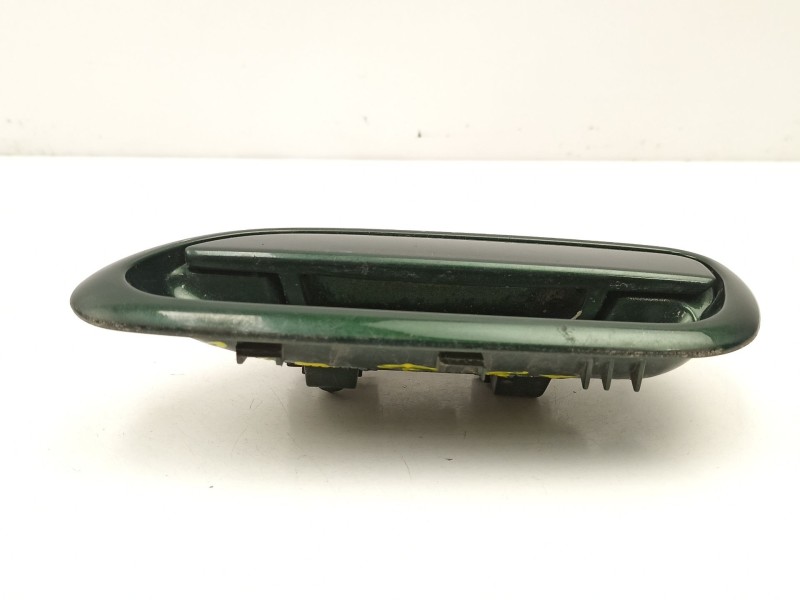 Recambio de manilla trasera izquierda para subaru legacy 2.5 g referencia OEM IAM 61022AE130  