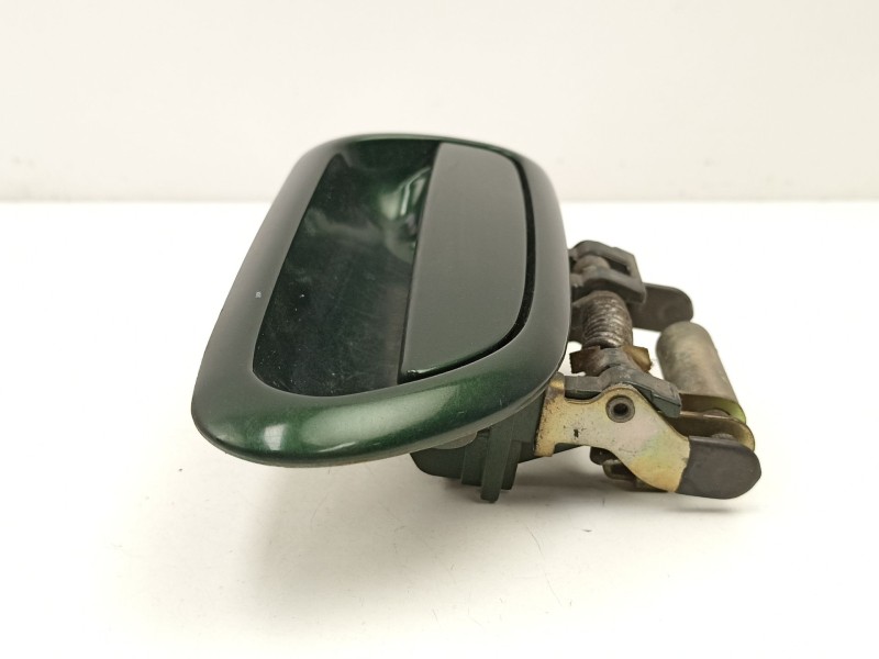 Recambio de manilla trasera derecha para subaru legacy 2.5 g referencia OEM IAM 61022AE120  