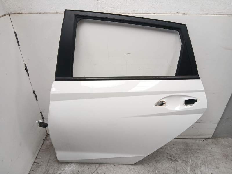 Recambio de puerta trasera izquierda para hyundai i20 iii (bc3, bi3) 1.2 referencia OEM IAM 77003Q0000  