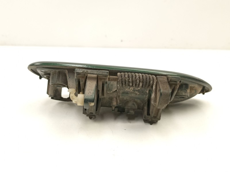 Recambio de manilla delantera izquierda para subaru legacy 2.5 g referencia OEM IAM 61021AE010  