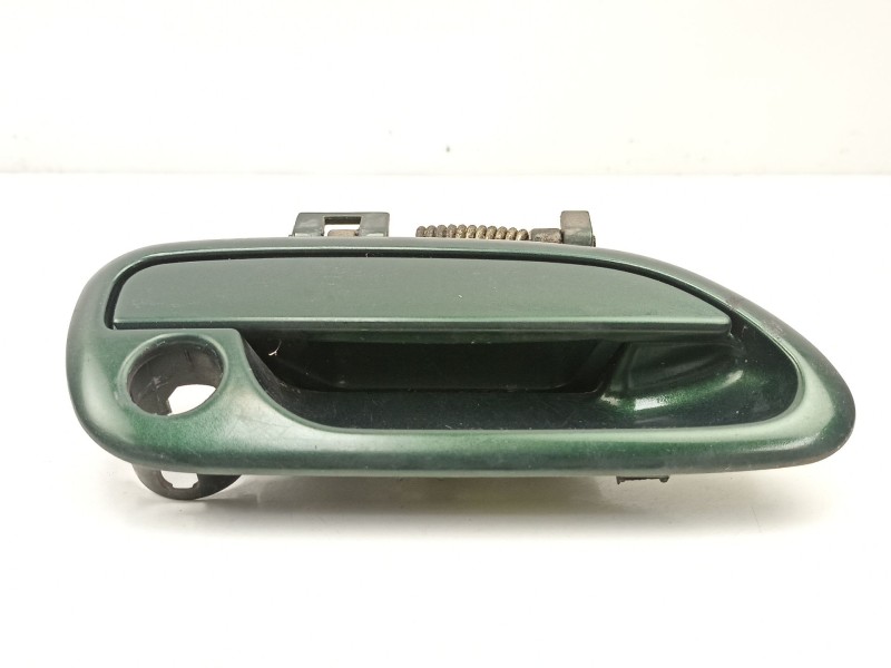 Recambio de manilla delantera derecha para subaru legacy 2.5 g referencia OEM IAM 61021AE000  