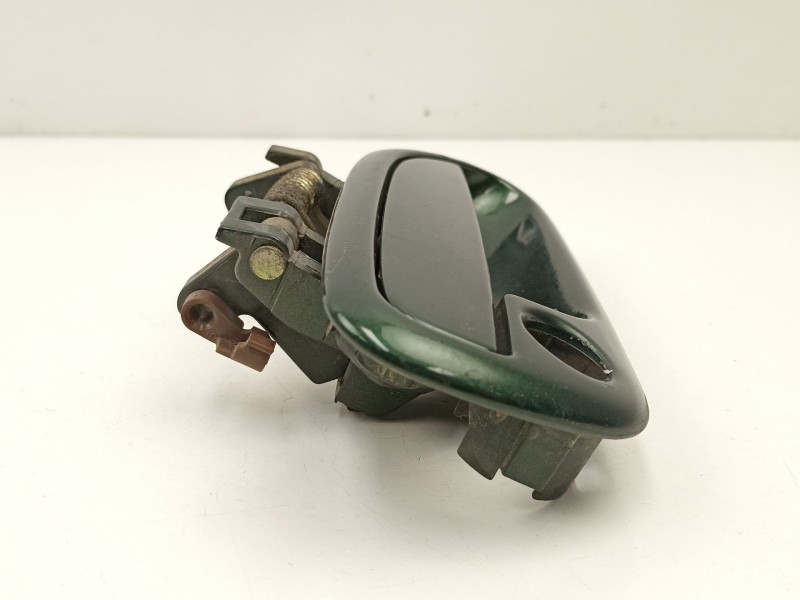 Recambio de manilla delantera derecha para subaru legacy 2.5 g referencia OEM IAM 61021AE000  