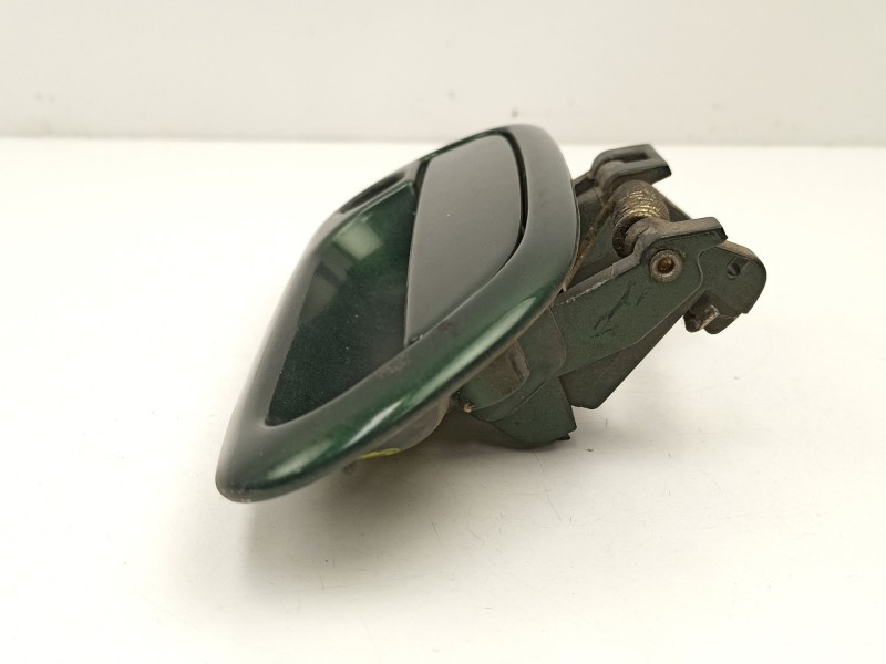 Recambio de manilla delantera derecha para subaru legacy 2.5 g referencia OEM IAM 61021AE000  