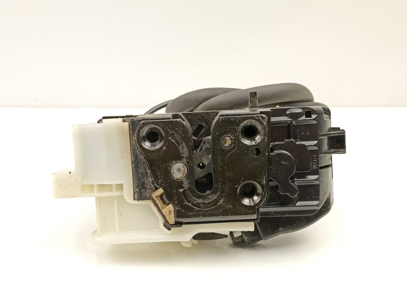 Recambio de cerradura puerta trasera izquierda para hyundai sonata v (nf) 2.0 crdi referencia OEM IAM 814103K000  